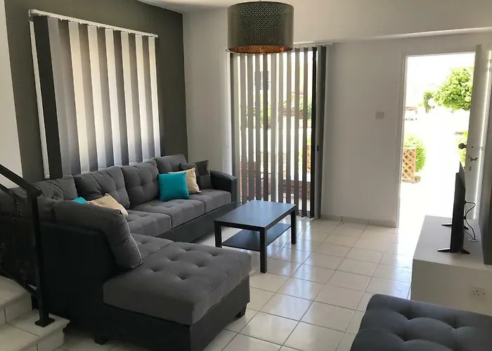Diana Townhouse 5
